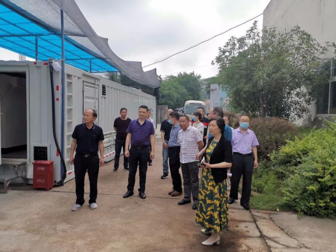 自貢市人大、市城管局、市財政局等領導一行蒞臨碩特環(huán)保項目現(xiàn)場考察指導